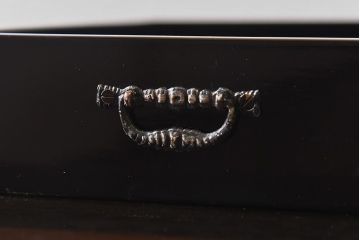 中古　ゴージャスな螺鈿ローボード(サイドボード、チェスト、飾り台)
