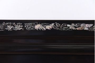 中古　ゴージャスな螺鈿ローボード(サイドボード、チェスト、飾り台)
