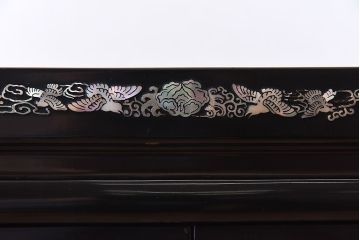 中古　ゴージャスな螺鈿ローボード(サイドボード、チェスト、飾り台)