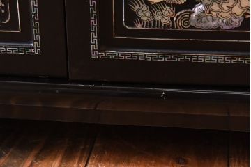 中古　ゴージャスな螺鈿ローボード(サイドボード、チェスト、飾り台)