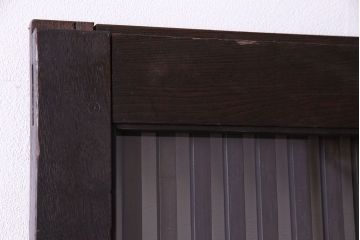 和製アンティーク　金具がアクセントのモダンな蔵戸(引き戸、建具、玄関戸)