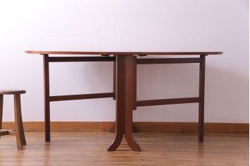 ヴィンテージ家具　イギリスビンテージ　nathan(ネイサン)　コンパクトに置いておける大きなバタフライテーブル(エクステンションテーブル、ダイニングテーブル)