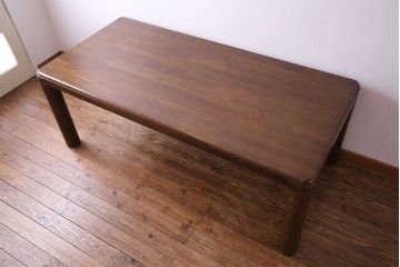 中古　飛騨産業　キツツキマーク　ぬくもりを感じるナラ材のダイニングテーブル