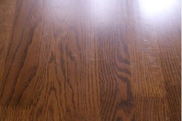 中古　飛騨産業　キツツキマーク　ぬくもりを感じるナラ材のダイニングテーブル