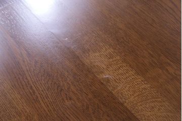 中古　飛騨産業　キツツキマーク　ぬくもりを感じるナラ材のダイニングテーブル