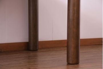 中古　飛騨産業　キツツキマーク　ぬくもりを感じるナラ材のダイニングテーブル
