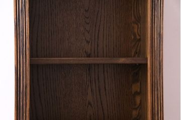 中古　old charm(オールドチャーム) シンプルな作りと細かな意匠が魅力のブックケース(本棚、書棚、飾り棚)