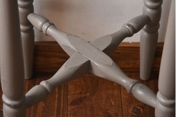 アンティーク雑貨　イギリスアンティーク　使い込まれた質感が魅力のペイント花台(飾り台、サイドテーブル)
