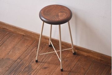 アンティーク雑貨　ラフジュ工房オリジナル　ナチュラルペイントが愛らしい鉄脚丸スツール(椅子、チェア)(1)
