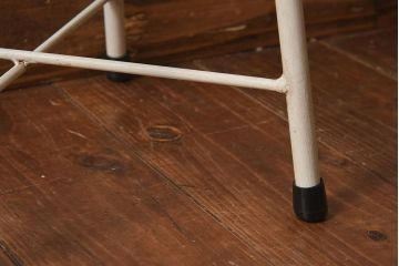 アンティーク雑貨　ラフジュ工房オリジナル　ナチュラルペイントが愛らしい鉄脚丸スツール(椅子、チェア)(1)