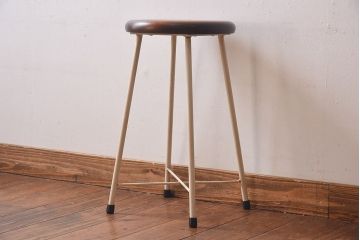 アンティーク雑貨　ラフジュ工房オリジナル　ナチュラルペイントが愛らしい鉄脚丸スツール(椅子、チェア)(2)