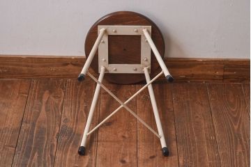 アンティーク雑貨　ラフジュ工房オリジナル　ナチュラルペイントが愛らしい鉄脚丸スツール(椅子、チェア)(2)