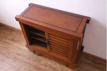 ビンテージ家具　ビンテージ　国産手造り　木肌のあたたかみが魅力のケヤキ製車箪笥(帳場箪笥、戸棚)