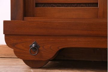 ビンテージ家具　ビンテージ　国産手造り　木肌のあたたかみが魅力のケヤキ製車箪笥(帳場箪笥、戸棚)