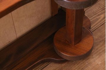 ビンテージ家具　ビンテージ　国産手造り　木肌のあたたかみが魅力のケヤキ製車箪笥(帳場箪笥、戸棚)