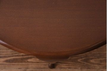 アンティーク雑貨　イギリスビンテージ　細い猫脚が魅力的なコンソールテーブル