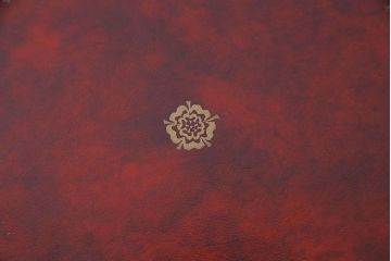 アンティーク雑貨　イギリスビンテージ　レザートップが魅力の上品なワインテーブル(サイドテーブル、花台)