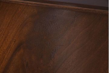 アンティーク家具　イギリスアンティーク　ウォールナットの杢目が美しい小振りのライティングビューロー(ワークデスク、在宅ワーク、在宅用、サイドチェスト)