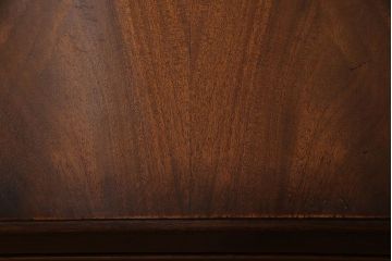 アンティーク家具　イギリスアンティーク　ウォールナットの杢目が美しい小振りのライティングビューロー(ワークデスク、在宅ワーク、在宅用、サイドチェスト)