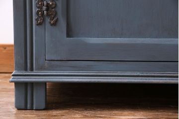 ペイント家具　飾り棚がおしゃれなイギリスビンテージの食器棚(収納棚、戸棚、キャビネット)