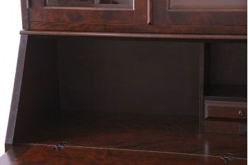 中古　北海道民芸家具　上品な雰囲気漂うビューローブックケース(ライティングビューロー、机、本箱、収納棚)(定価約49万円)