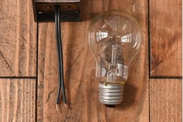 昭和レトロ　上品さを醸し出すブラケットのウォールランプ(壁掛け照明、ライト)