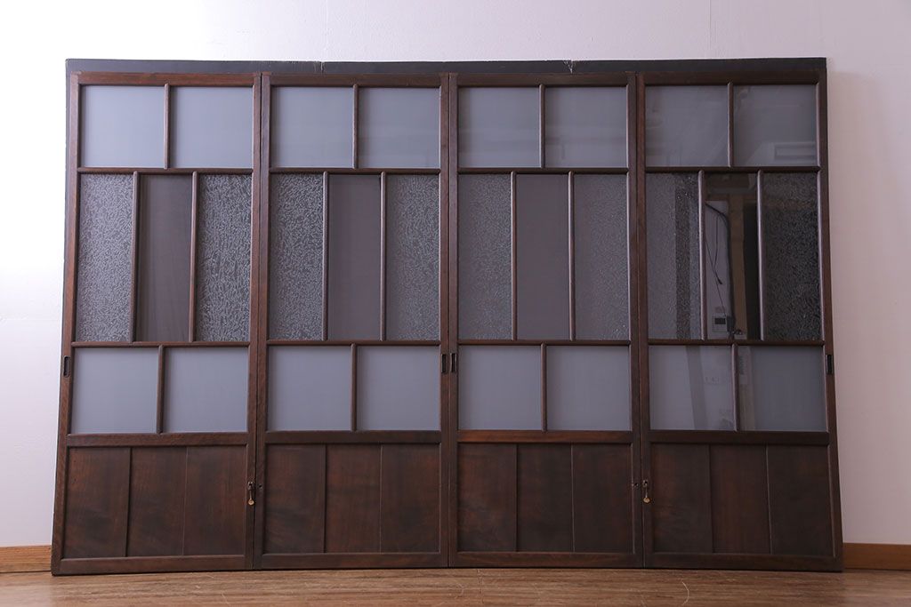 異なるガラスの組み合わせが味わい深い格子戸(引き戸、ガラス戸)4枚セット