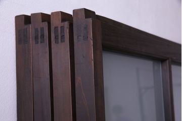 異なるガラスの組み合わせが味わい深い格子戸(引き戸、ガラス戸)4枚セット