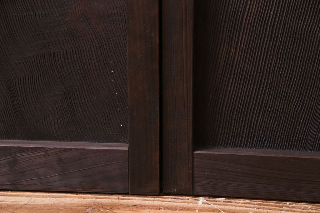 異なるガラスの組み合わせが味わい深い格子戸(引き戸、ガラス戸)4枚セット