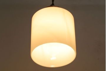昭和中期　レトロな筒形シェードが愛らしいペンダントライト(天井照明、吊り下げ照明)(1)