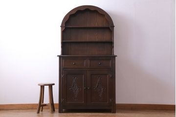 ヴィンテージ家具　イギリスビンテージ　オーク材　素朴な雰囲気漂うカップボード(食器棚、収納棚)(1)