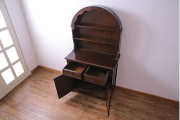 ヴィンテージ家具　イギリスビンテージ　オーク材　素朴な雰囲気漂うカップボード(食器棚、収納棚)(1)