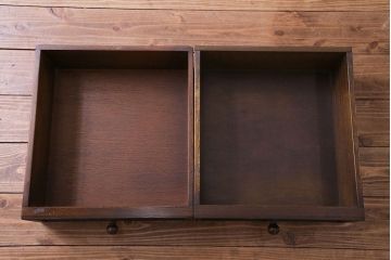 ヴィンテージ家具　イギリスビンテージ　オーク材　素朴な雰囲気漂うカップボード(食器棚、収納棚)(1)