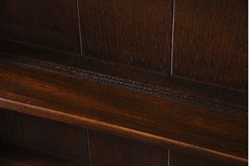 ヴィンテージ家具　イギリスビンテージ　オーク材　素朴な雰囲気漂うカップボード(食器棚、収納棚)(1)