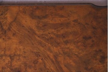 アンティーク家具　イギリスアンティーク　杢目と上品なデザインが美しいネストテーブル(サイドテーブル、カフェテーブル)