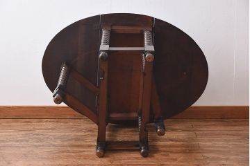 アンティーク家具　イギリスアンティーク　脚のデザインが目を引くバタフライテーブル(ダイニングテーブル、エクステンションテーブル)