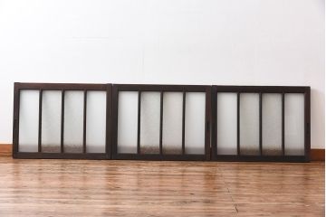 昭和レトロ　味わい漂う小振りな引き戸(窓、ガラス戸、明り取り)3枚セット