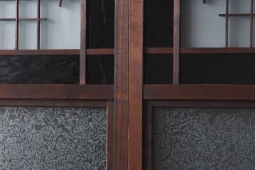 大正ロマン　スリムな形と色ガラスが魅力的な引き戸(ガラス戸、建具)4枚セット