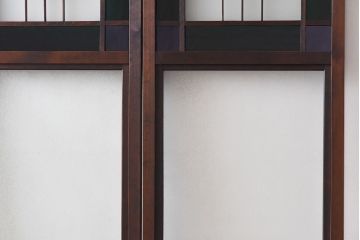 大正ロマン　スリムな形と色ガラスが魅力的な引き戸(ガラス戸、建具)4枚セット