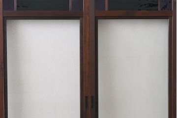 大正ロマン　スリムな形と色ガラスが魅力的な引き戸(ガラス戸、建具)4枚セット