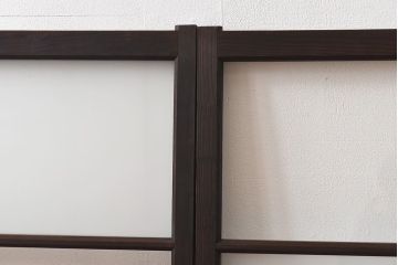 昭和レトロ　2種のガラスで作られた市松模様がおしゃれなガラス戸(窓)2枚セット