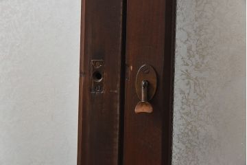 【I様ご成約済】昭和レトロ　ガラスの組み合わせが素敵な窓(ガラス戸、引き戸)2枚セット