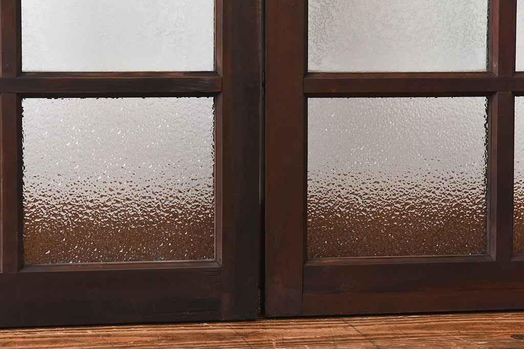 【I様ご成約済】昭和レトロ　ガラスの組み合わせが素敵な窓(ガラス戸、引き戸)2枚セット