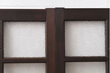 【I様ご成約済】昭和レトロ　ガラスの組み合わせが素敵な窓(ガラス戸、引き戸)2枚セット