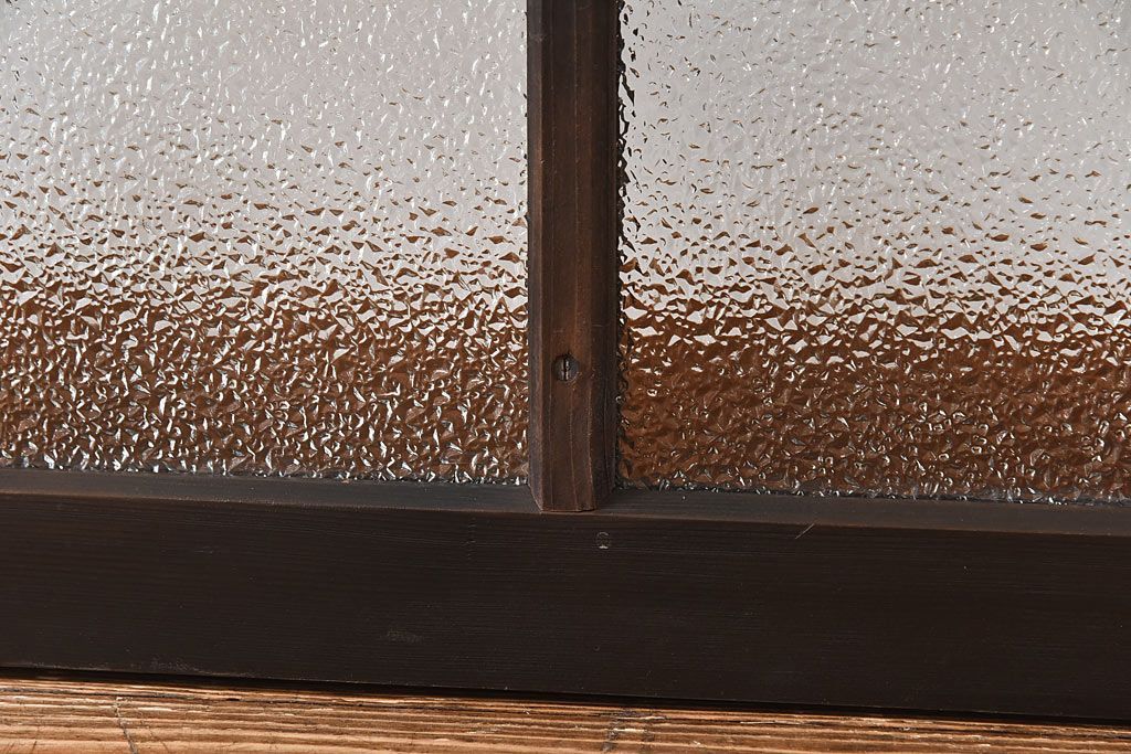 【I様ご成約済】昭和レトロ　ガラスの組み合わせが素敵な窓(ガラス戸、引き戸)2枚セット