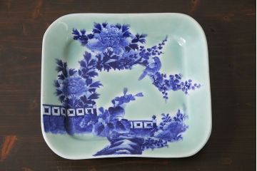 明治大正期　青磁　染付　牡丹梅鳥図角皿(和食器、大皿)