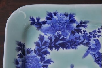 明治大正期　青磁　染付　牡丹梅鳥図角皿(和食器、大皿)