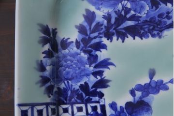 明治大正期　青磁　染付　牡丹梅鳥図角皿(和食器、大皿)