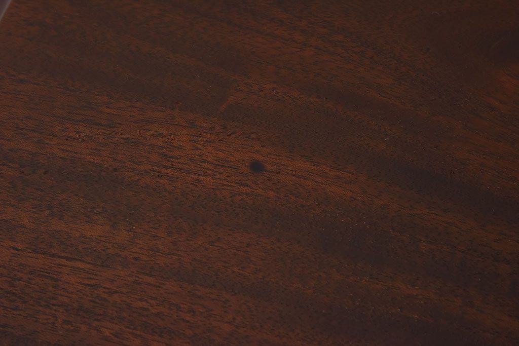 アンティーク雑貨　イギリス家具　ウォールナット材　華奢なシルエットが美しいサイドテーブル(花台)