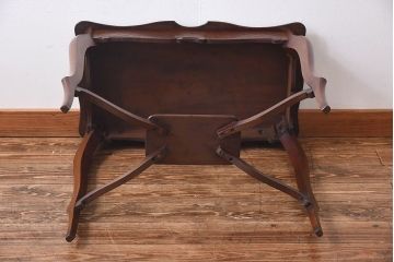 アンティーク雑貨　イギリス家具　ウォールナット材　華奢なシルエットが美しいサイドテーブル(花台)